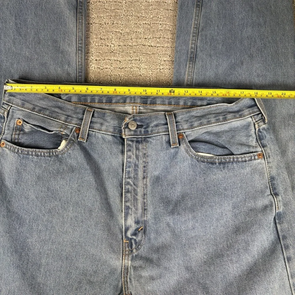 Levi's 505 Men's 38x32 Light Wash Straight Leg Denim Jeans Blue Casual Workwear